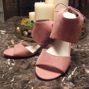 KENNETH COLE REACTION PINK SUEDE SANDAL